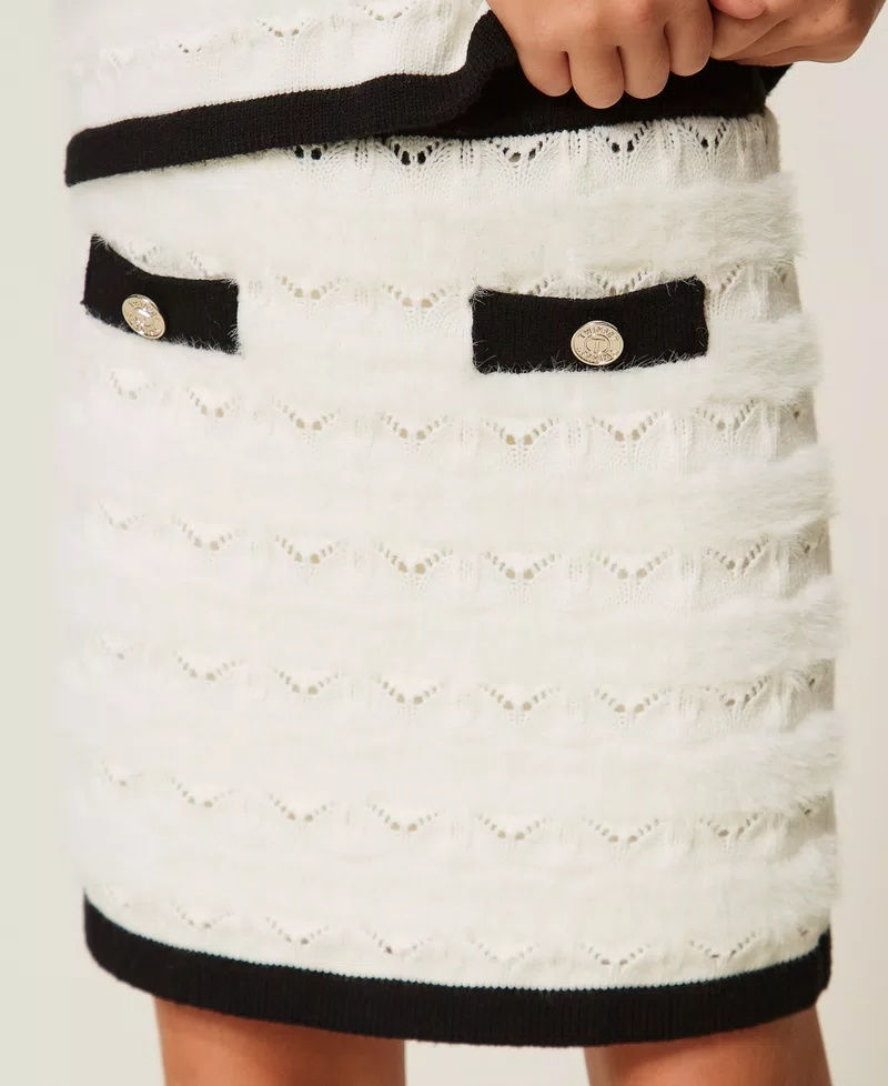 Thumbnail: TWINSET GONNA CORTA IN MAGLIA CON BOTTONI E PIPING Art. 262GJ3092