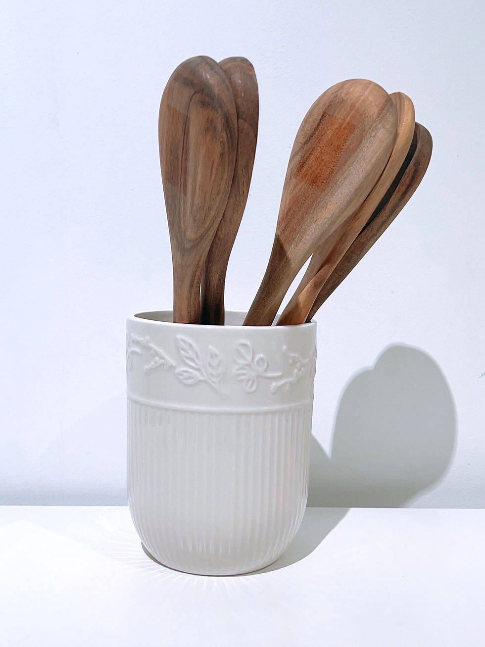 Thumbnail: Ridge with Leaf Utensil Holder