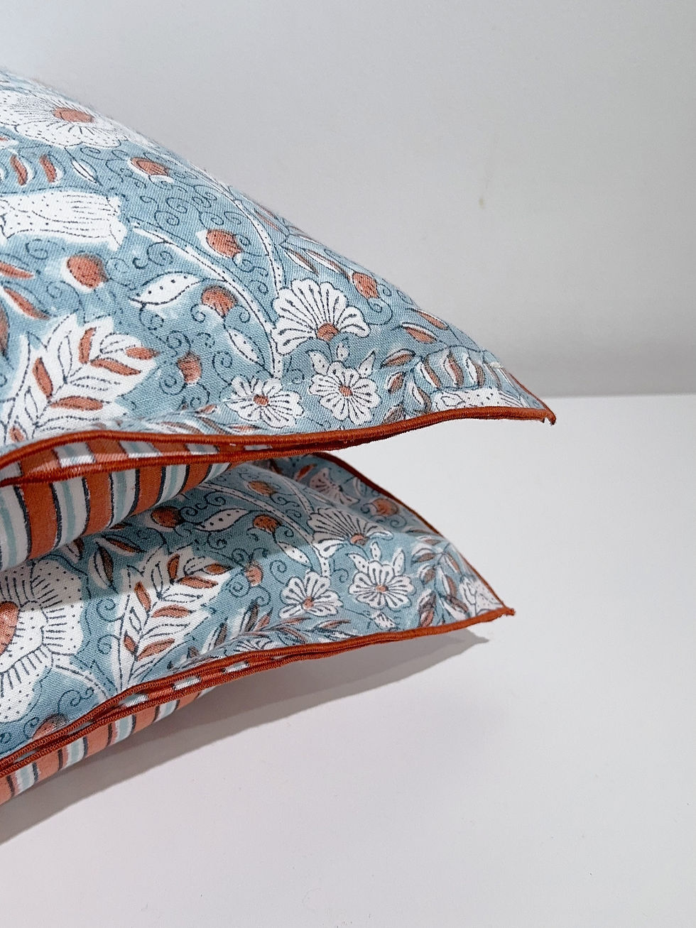 Thumbnail: Reversible White-Blue Garden/Stripe Linen Cushion