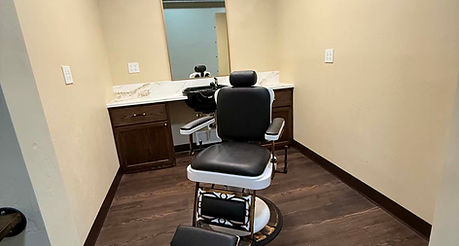 barber-chair-station-kimberly-wi-mankind-barber-lounge. .JPG