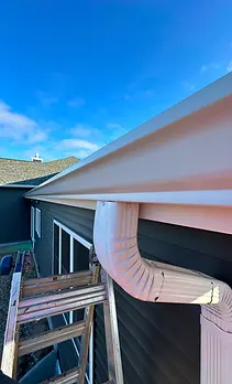 Roof-Contractor-Grand-Chute-WI-Dripco-Roof-And-Gutter-Pro-LLC-House-With-New-Gutters
