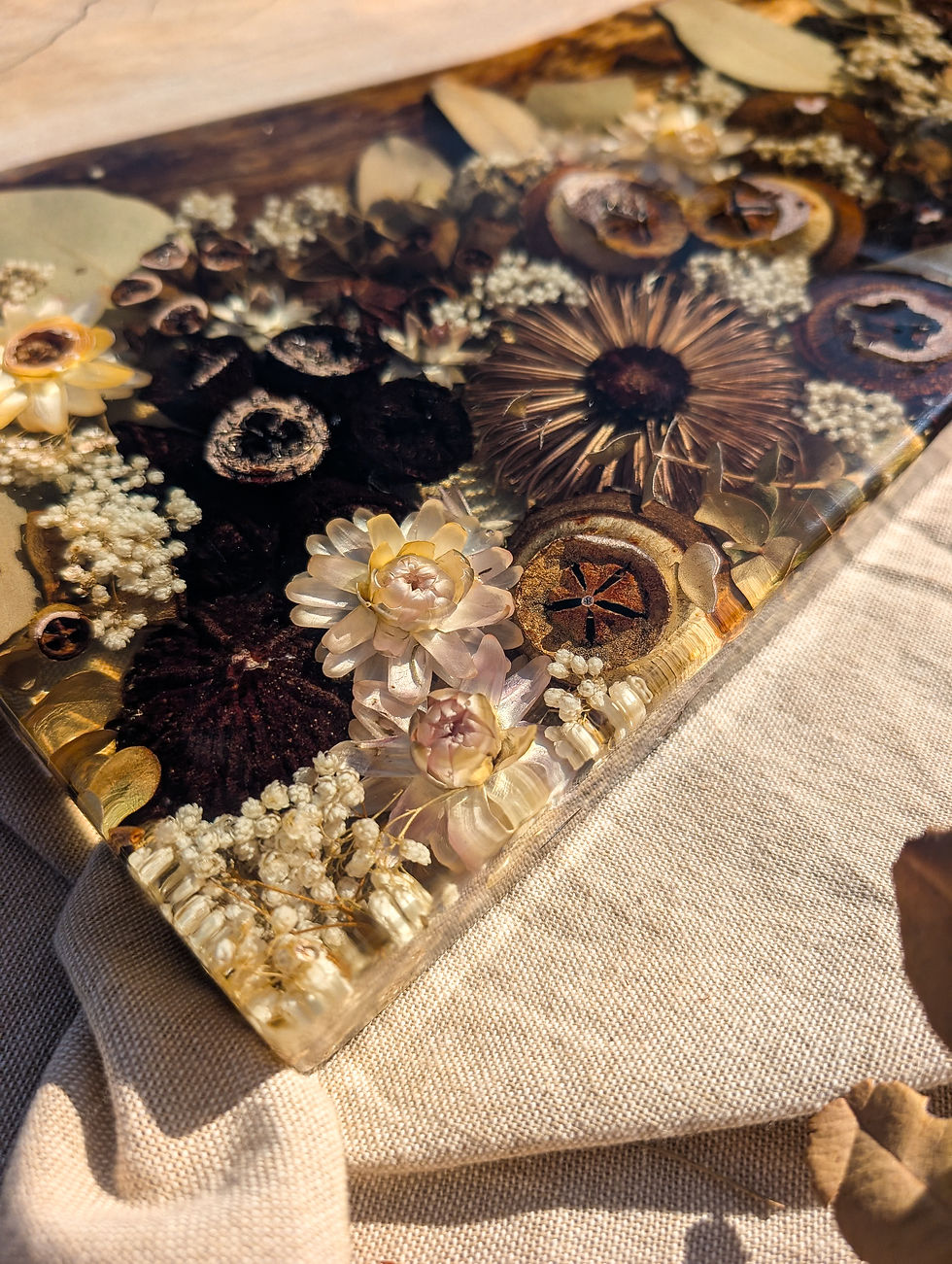 Thumbnail: Flower Inlay Resin Serving Board