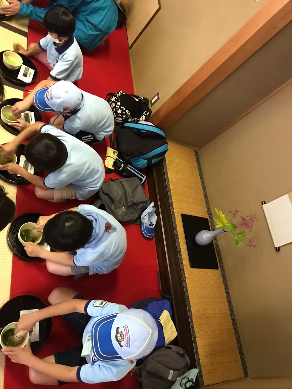 LINE_ALBUM_220407_6_0