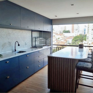 Cozinha planejada moderna para apartamento em São Paulo