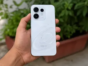 OPPO Reno 16