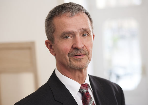 Portrait_PA-Koch-mittel.jpg