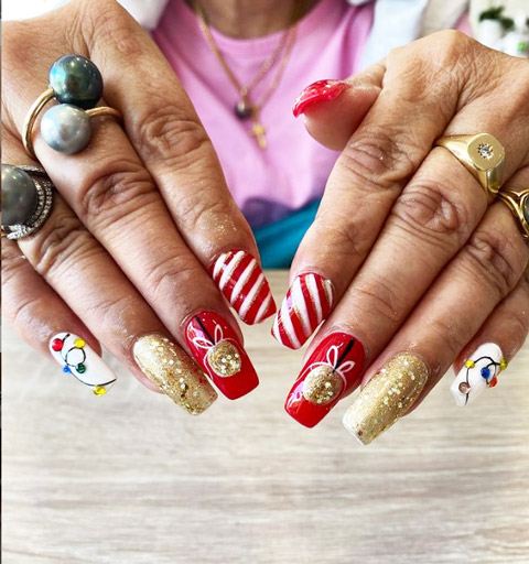 Christmas nails with glitter and bows