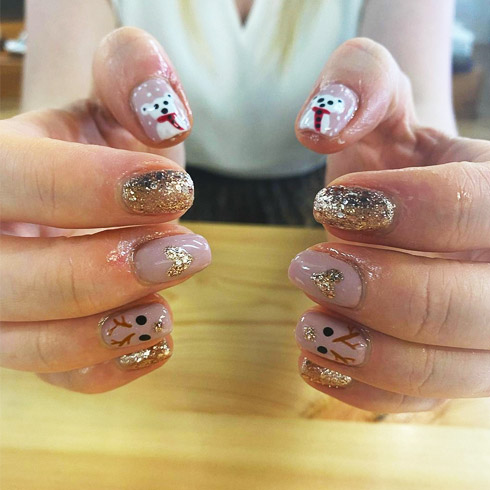 festive reindeer nails
