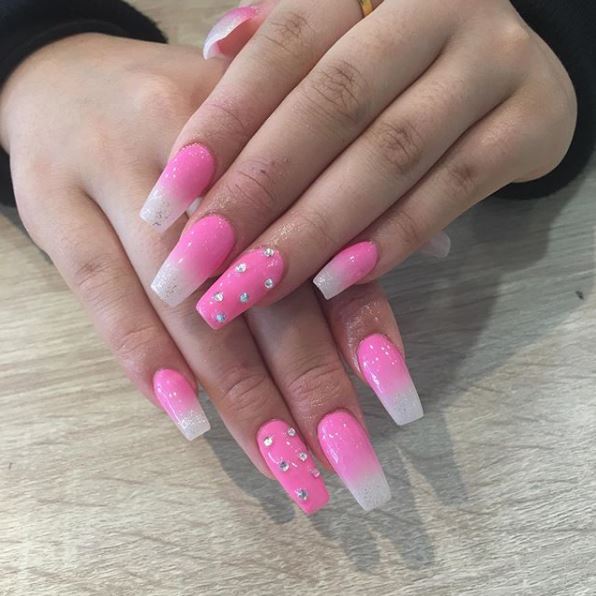 Classy pink acrylic nails
