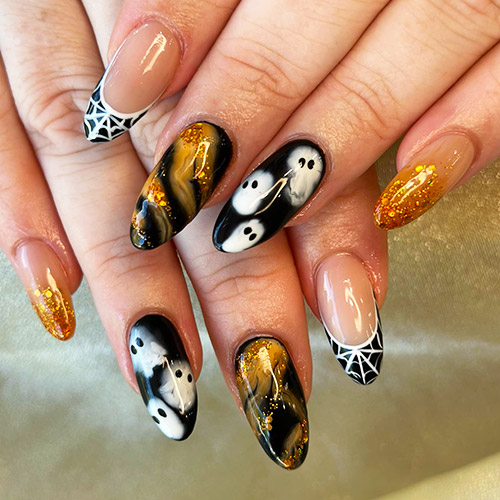 Scary halloween nails