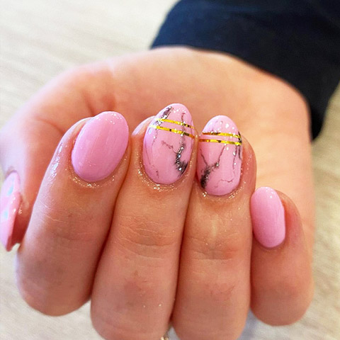 Pink marble nails