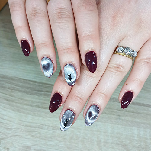 Glitter nail art on manicure medium extension