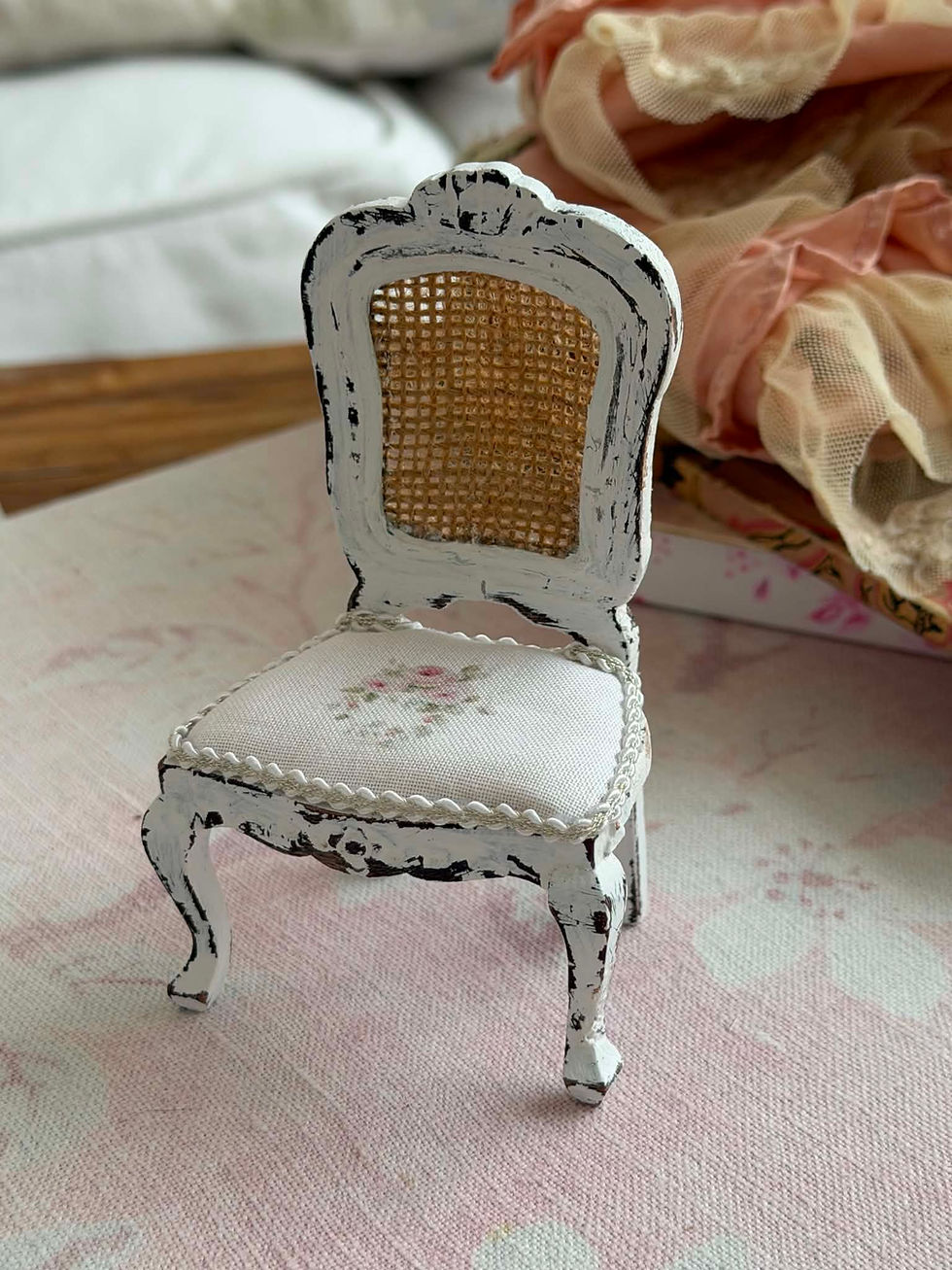 Thumbnail: Miniature Chair