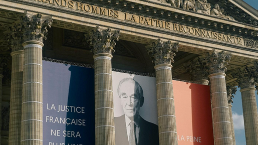 A Robert Badinter, la République reconnaissante.