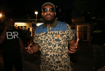 WATCH: Beanie Sigel Knocked Out By One Of Meek Mill's Dreamchasers In Philly