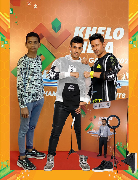 selfie KIPG.jpg
