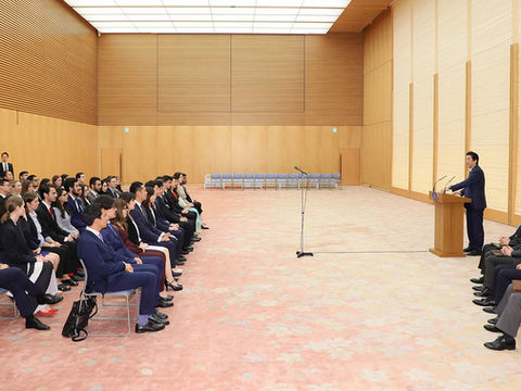 Международный пул молодых лидеров Friends for Leadership представлен на «Молодежной двадцатке» в Японии