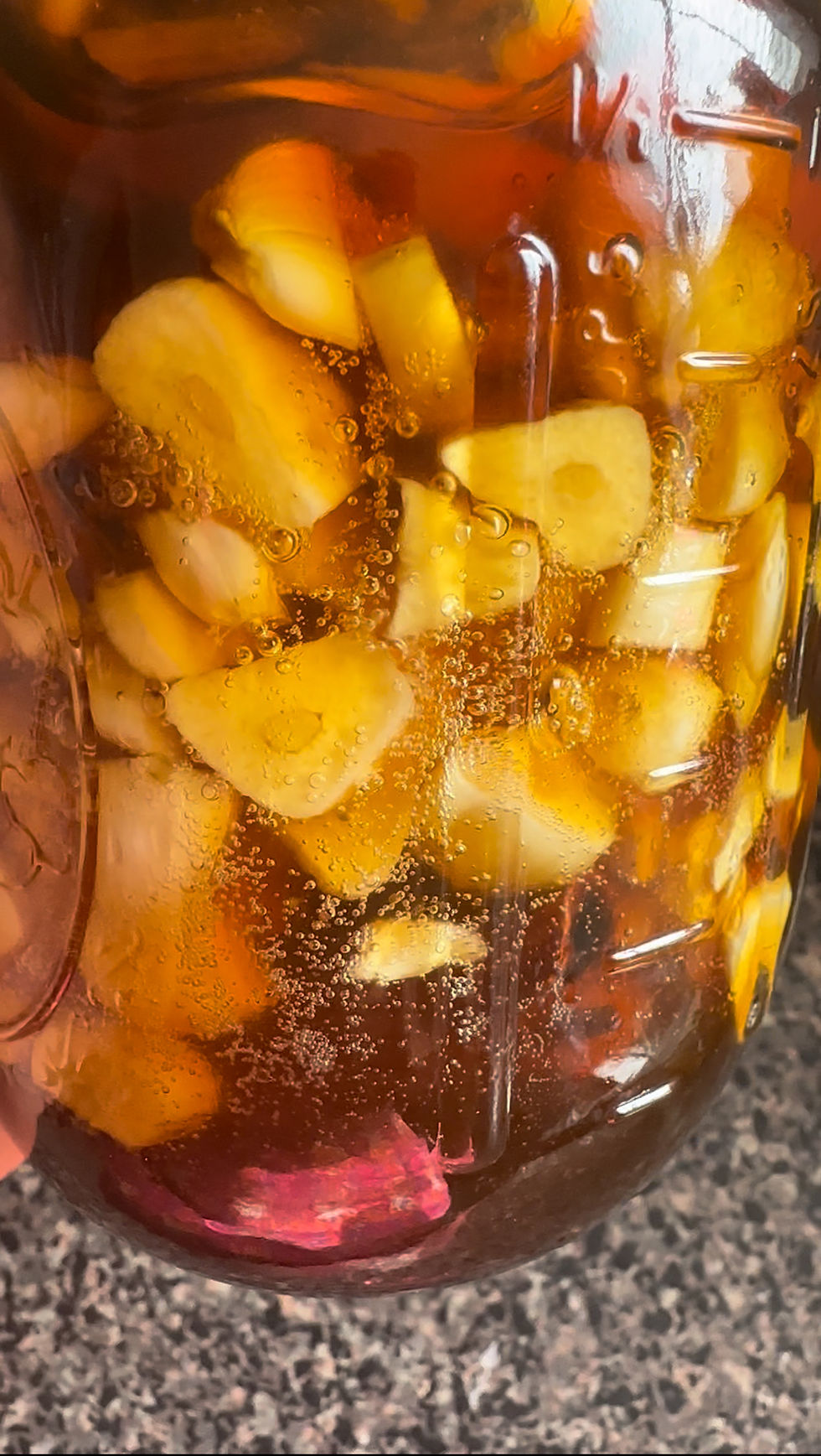 The Potential Benefits of Fermented Garlic and Honey Cinnamon + How to Make It at Home