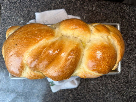 Braided Bread Baked with Love: A Yeast-Based Family Recipe