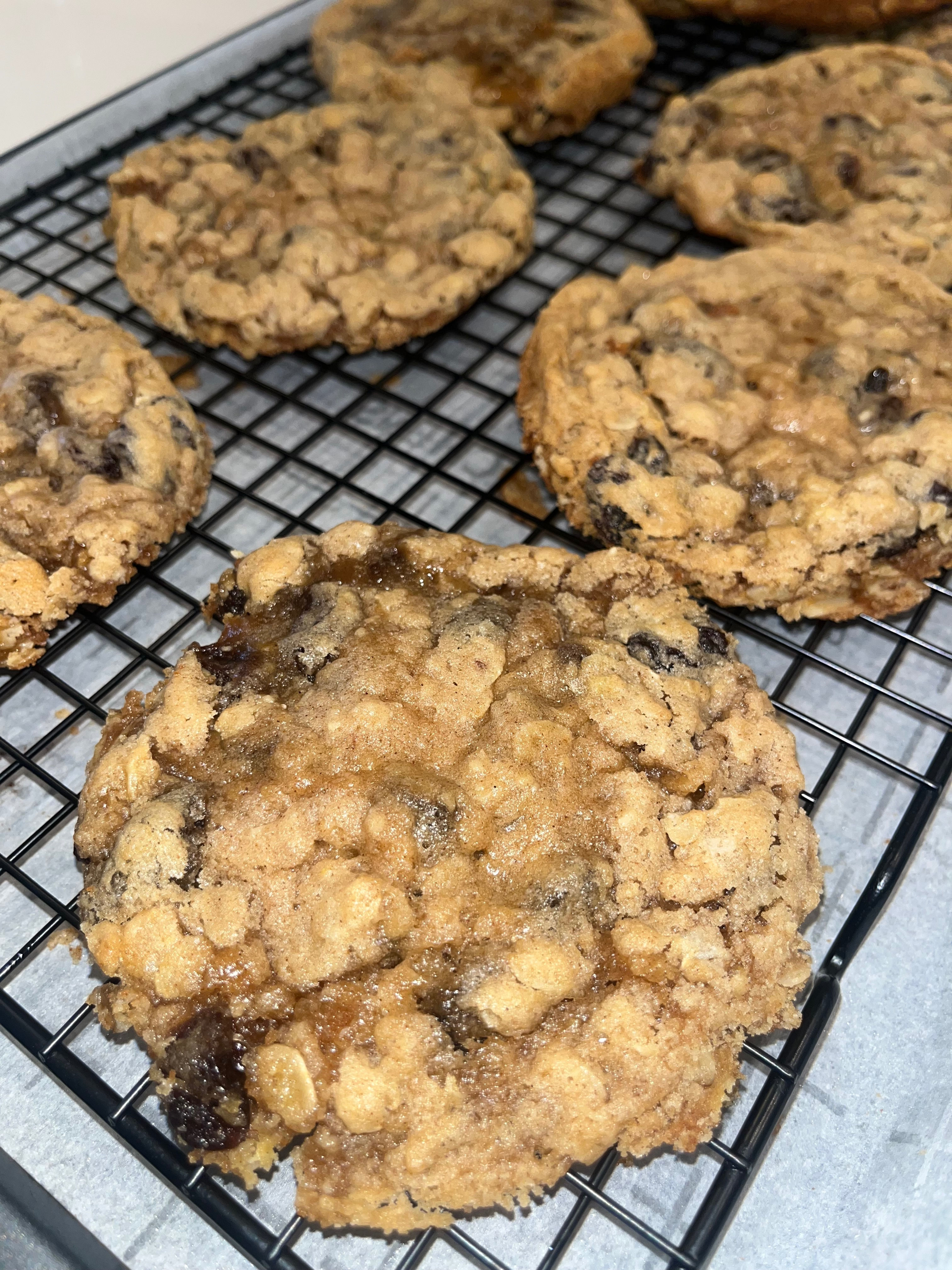 Ronnie's Oatmeal Raisin Cookie