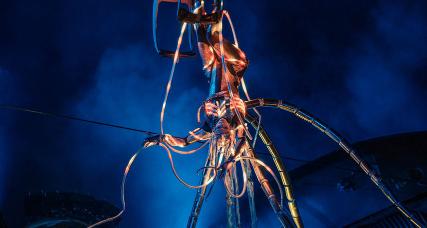 Robotic light installation, Arcadia Spectacular by Frankie Boyle Studio.