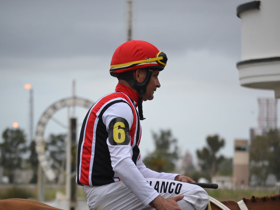 Rodrigo Blanco disfruta con triunfos un regreso para sus hijos