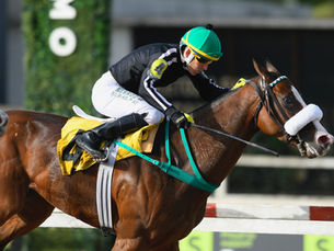 Emely lideró desde el salto para redondear la mejor victoria de su campaña