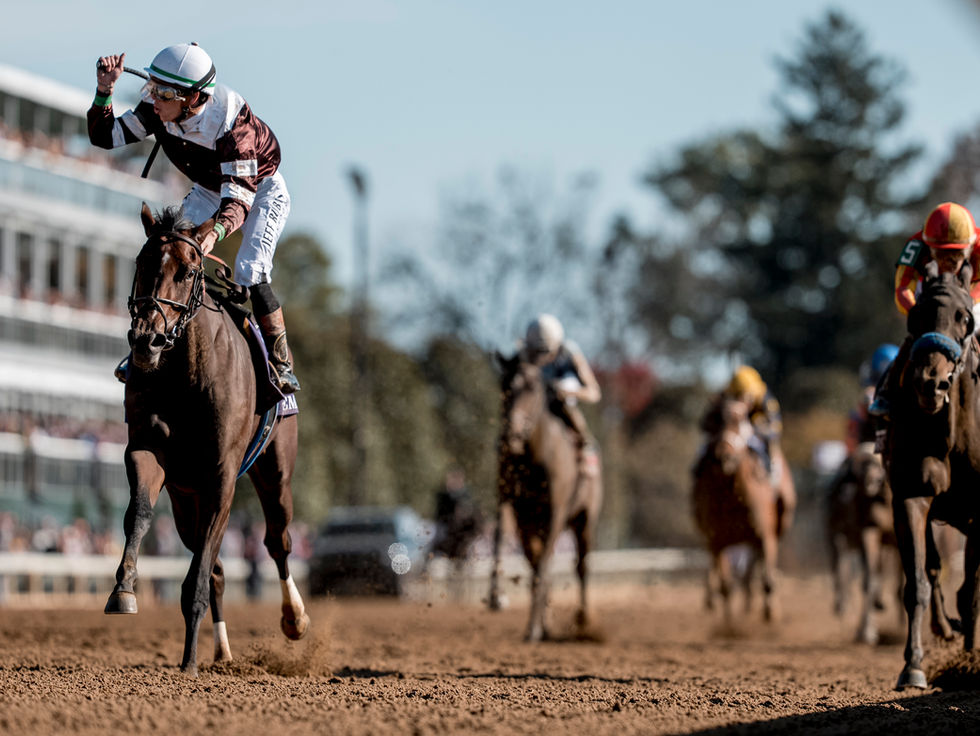 Emphatic mantuvo su invicto y le regaló a Brendan Walsh su primera Breeders' Cup