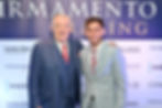 Juan Carlos Bagó y Aníbal Cabrera, uno de los jockeys de Firmamento, durante la presentación		ARIEL FITZSIMONS