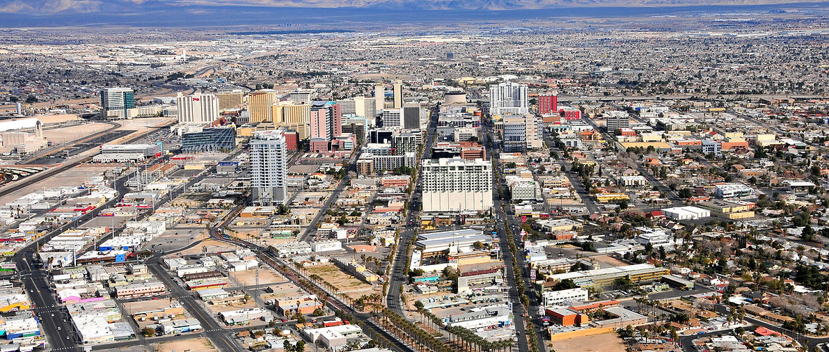 Las_Vegas_from_above_(40064746644).jpg