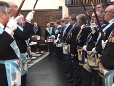 O Pró Grão-Mestre Peter Lowndes enviou uma mensagem a todos os membros da UGLE