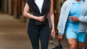 Jennifer Lopez Has the Style Secrets for Wearing Leggings and Red Sneakers