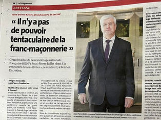 Jean-Pierre Rollet numa palestra pública em Rennes