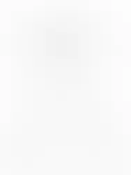 Ilustração a lápis de figura feminina em estreia cinematográfica, com fundo tipográfico minimalista