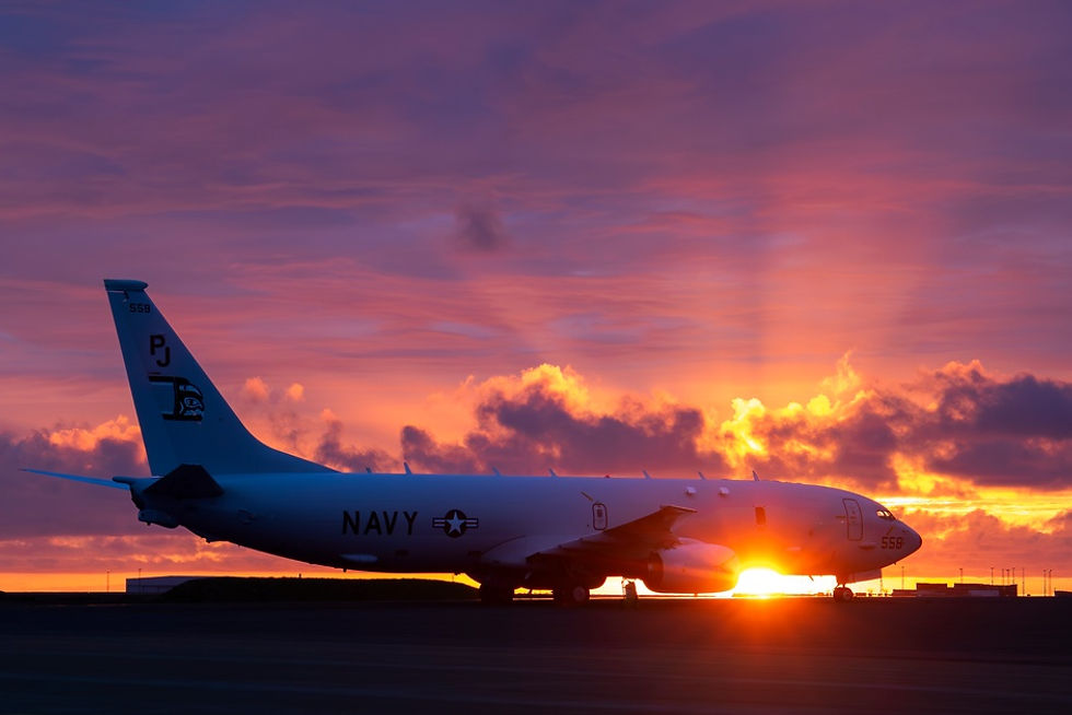 P-8A Poseidon em Keflavík, na Islândia, ilustrando o apoio militar dos EUA no Atlântico Norte.