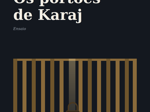 Capa editorial do Atlantic Lisbon para o ensaio "Os portões de Karaj", com um portão de barras metálicas fechado e um fio de luz entre duas barras centrais