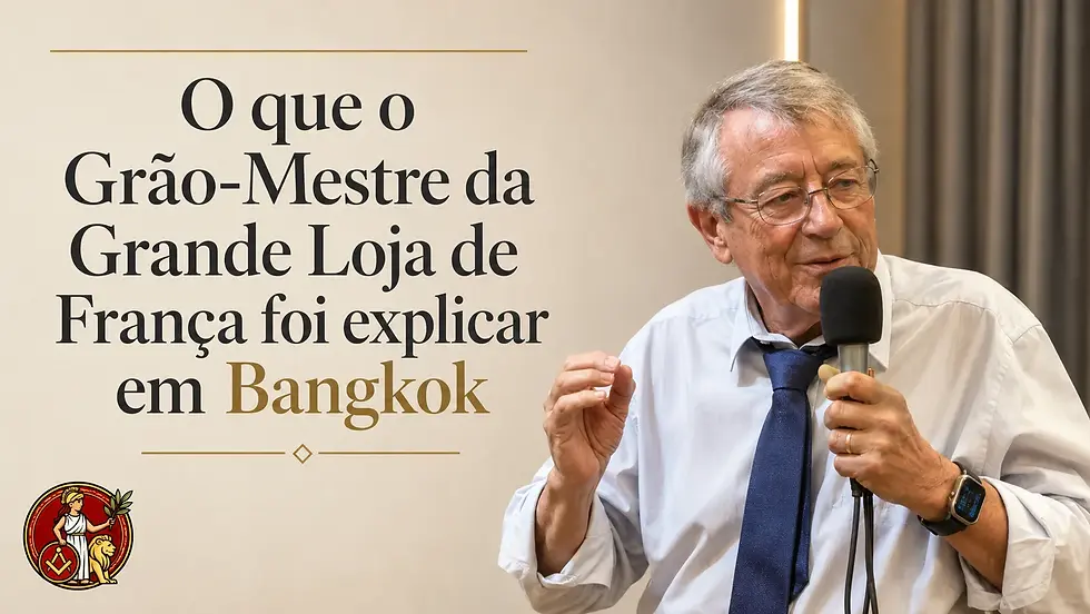 Grão-Mestre da Grande Loja de França a falar ao microfone numa capa editorial sobre Bangkok.