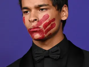 D'Pharaoh Woon-A-Tai Transforma o Tapete Vermelho dos Emmy 2024 Num Apelo à Justiça