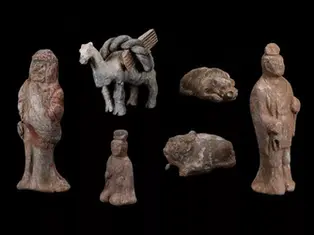 Descoberta de Artefatos da Tumba do Imperador Xiaoming