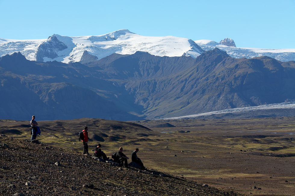 Bílé vrcholky ledovce Vatnajökull.