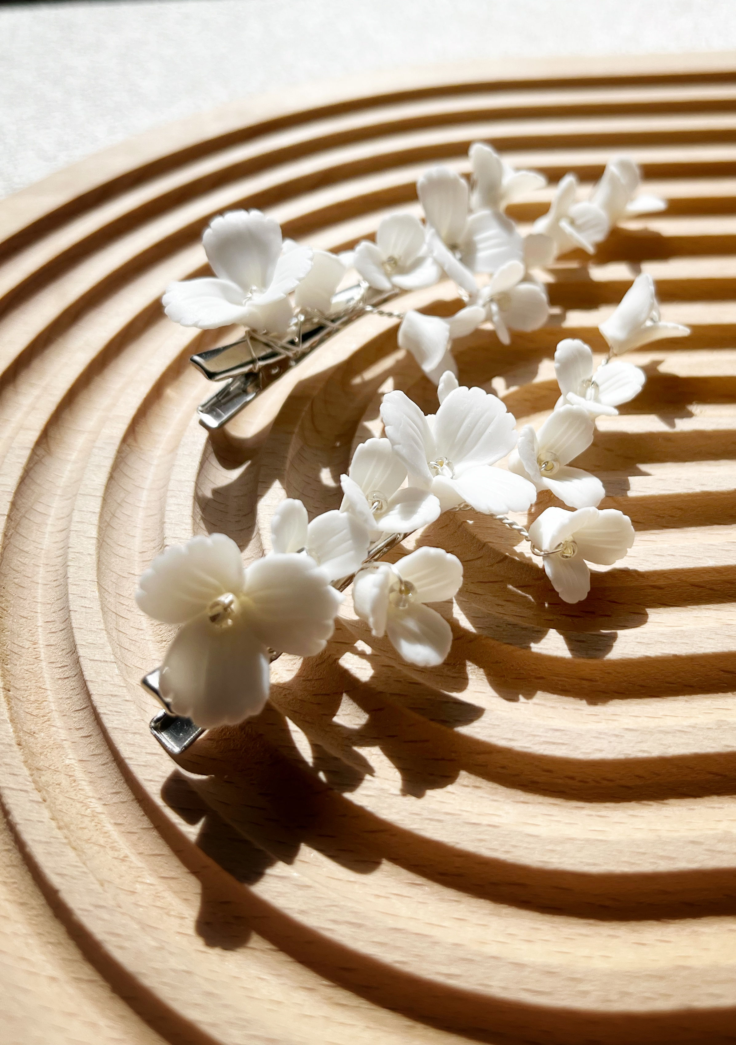Dainty Porcelain Flower Floral Bridal Bridesmaid Hair Slide Alligator Easy Clip