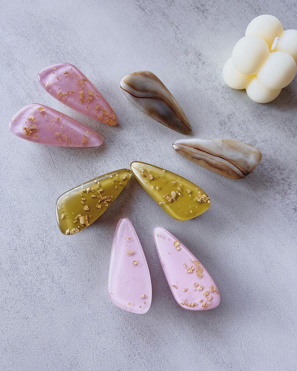 Thumbnail: Everyday Triangle Resin Gold Flake Marble Hair Slide Clip 