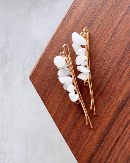 Thumbnail: Gemstone Real Crystal Lover Nugget Chips Hair Bobby Pins 2pcs Set