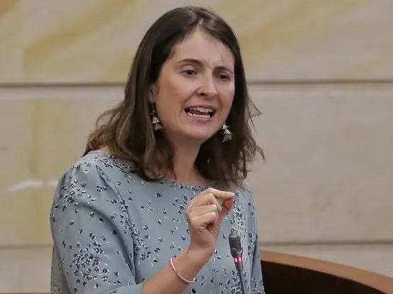 Paloma Valencia participará en la consulta de la derecha