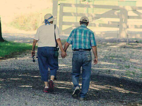 Disposiciones que rigen al resto de la población serán aplicables a población mayor de 70 años