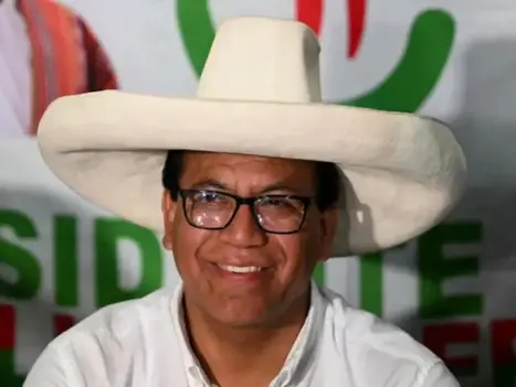 Giro en Perú: candidato de izquierda escala al segundo puesto 
