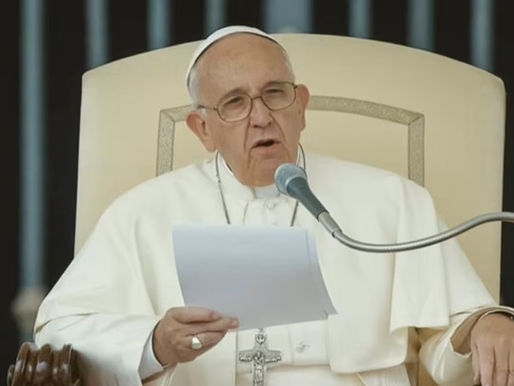El Papa Francisco hace un llamado de atención al poder del hombre