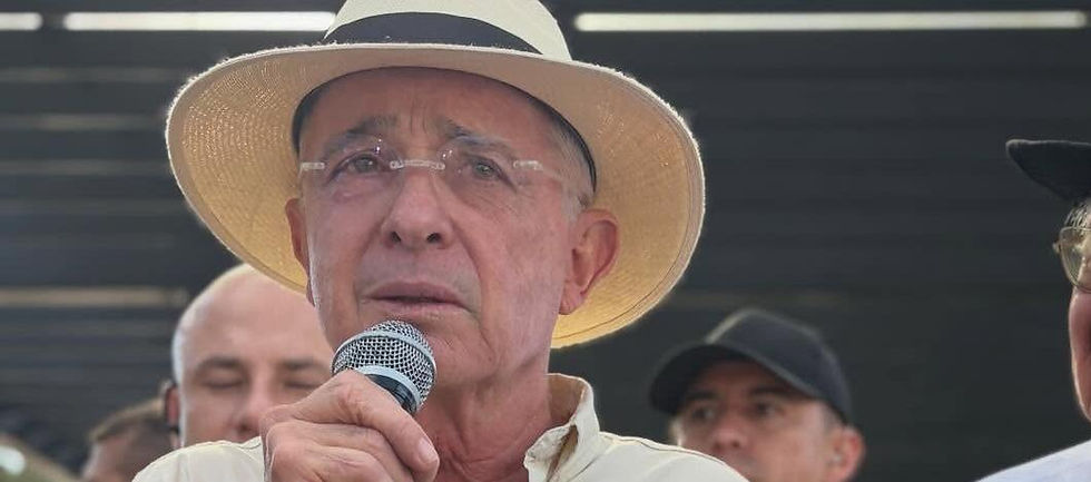 Uribe agradece a Petro por traslado de su hermano a guarnición militar
