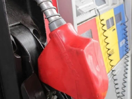 Precio de la gasolina bajará levemente en marzo