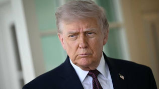 La aprobación de Trump cae al 32%: el segundo presidente más impopular